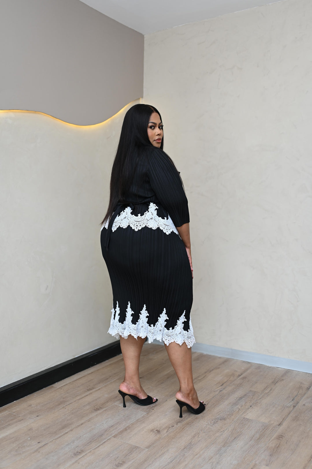 Dentelle Ardente Set in black, back view