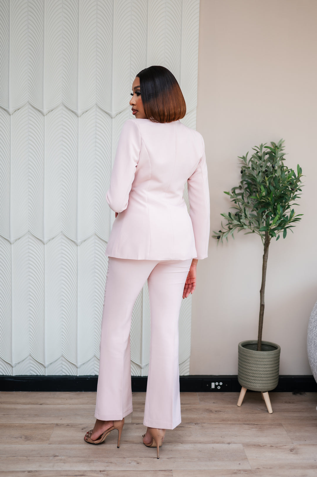 Ducchesse Cipria Suit