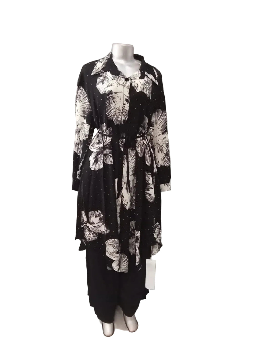 Botanique Mélange Set - black and white graphic floral duster with wide-leg trousers - 5th Ave Fashion